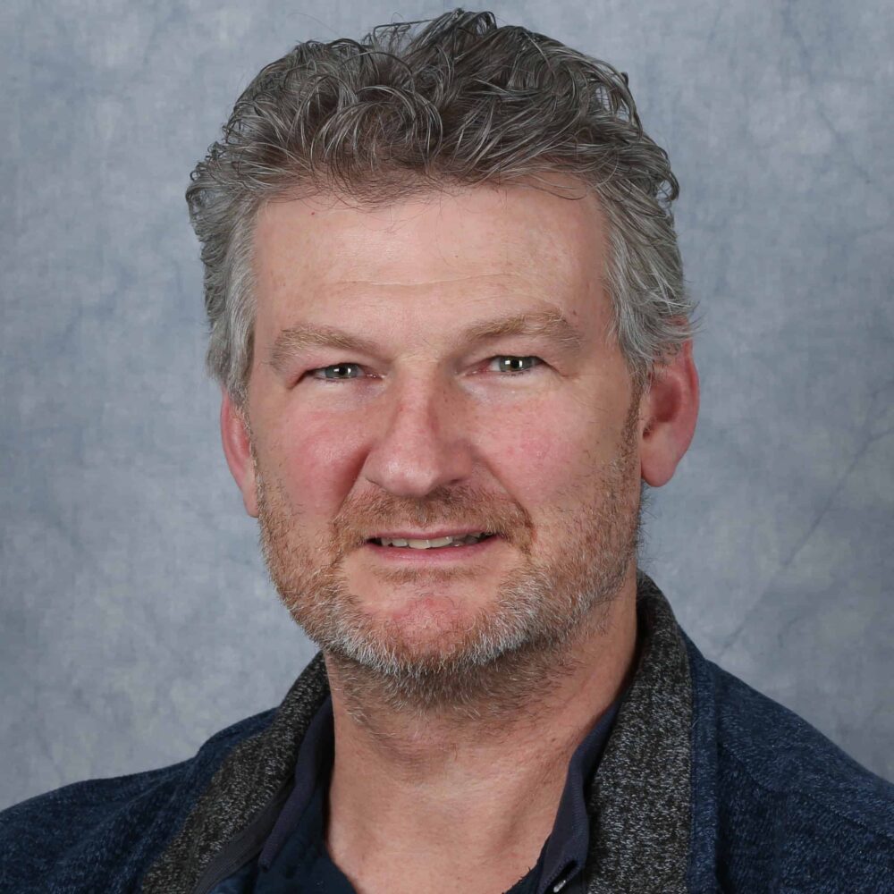 english chris 1000x1000 1 e1765484721676